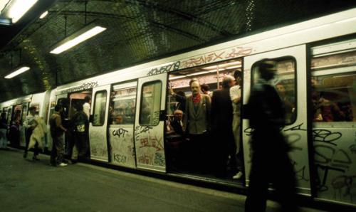 Descente Interdite // Metro Graffiti in Paris